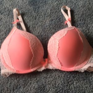Victoria’s Secret Dream Angles Bra